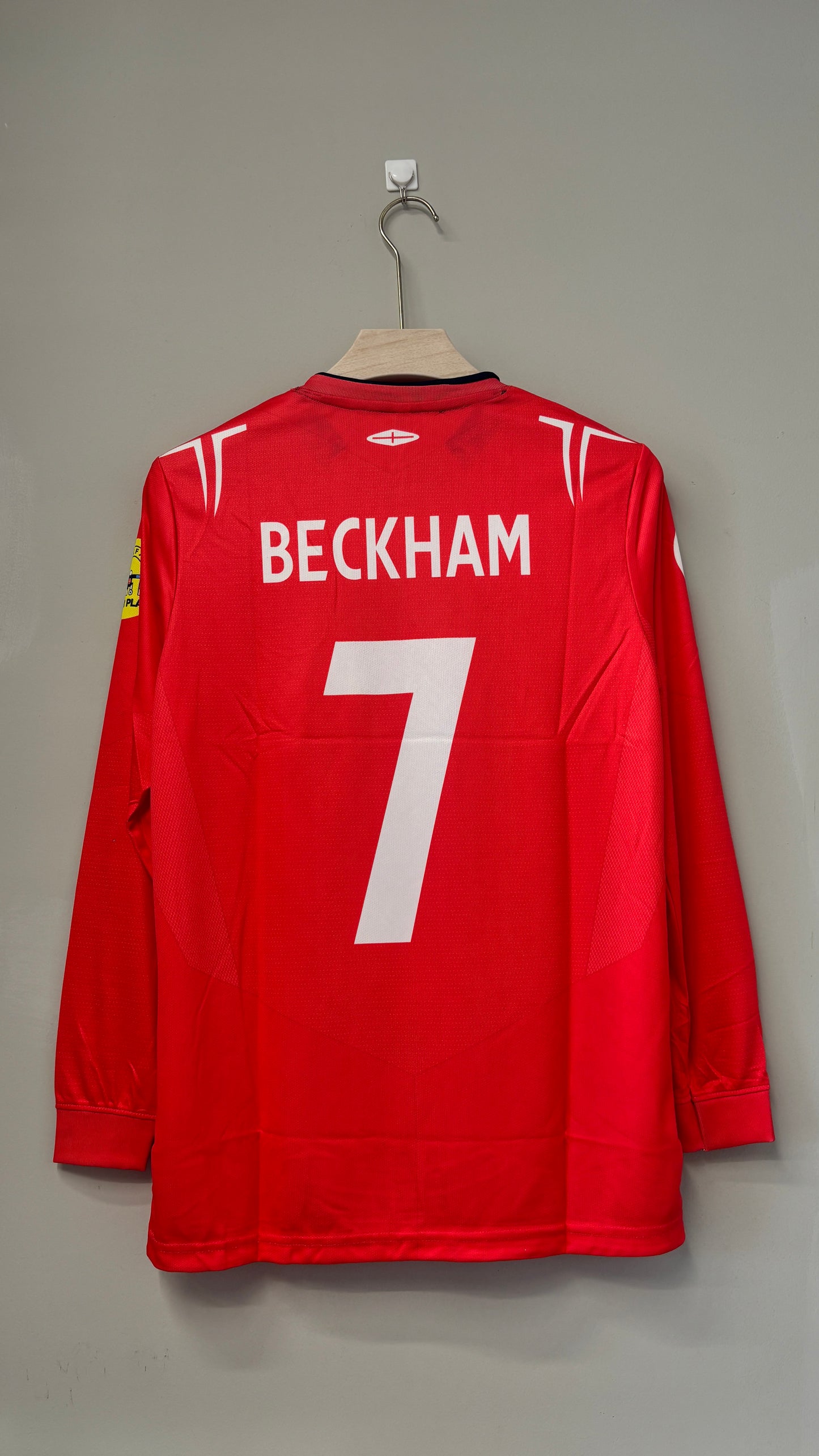 ENGLAND 2004-06 AWAY KIT BECKHAM