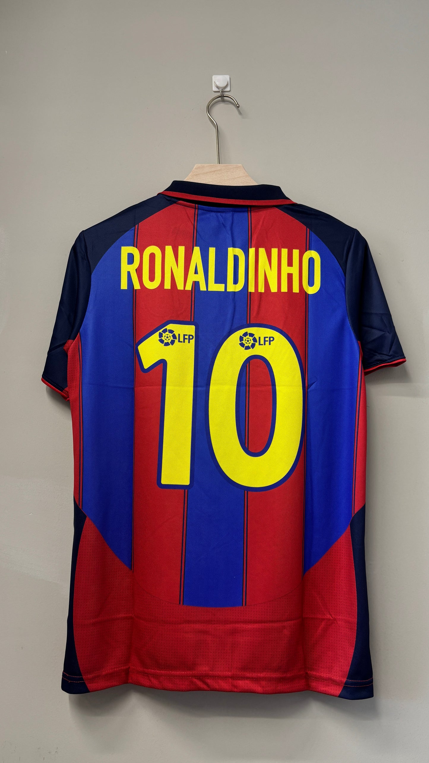 BARCELONA RONALDINHO POLO 2003-04 HOME