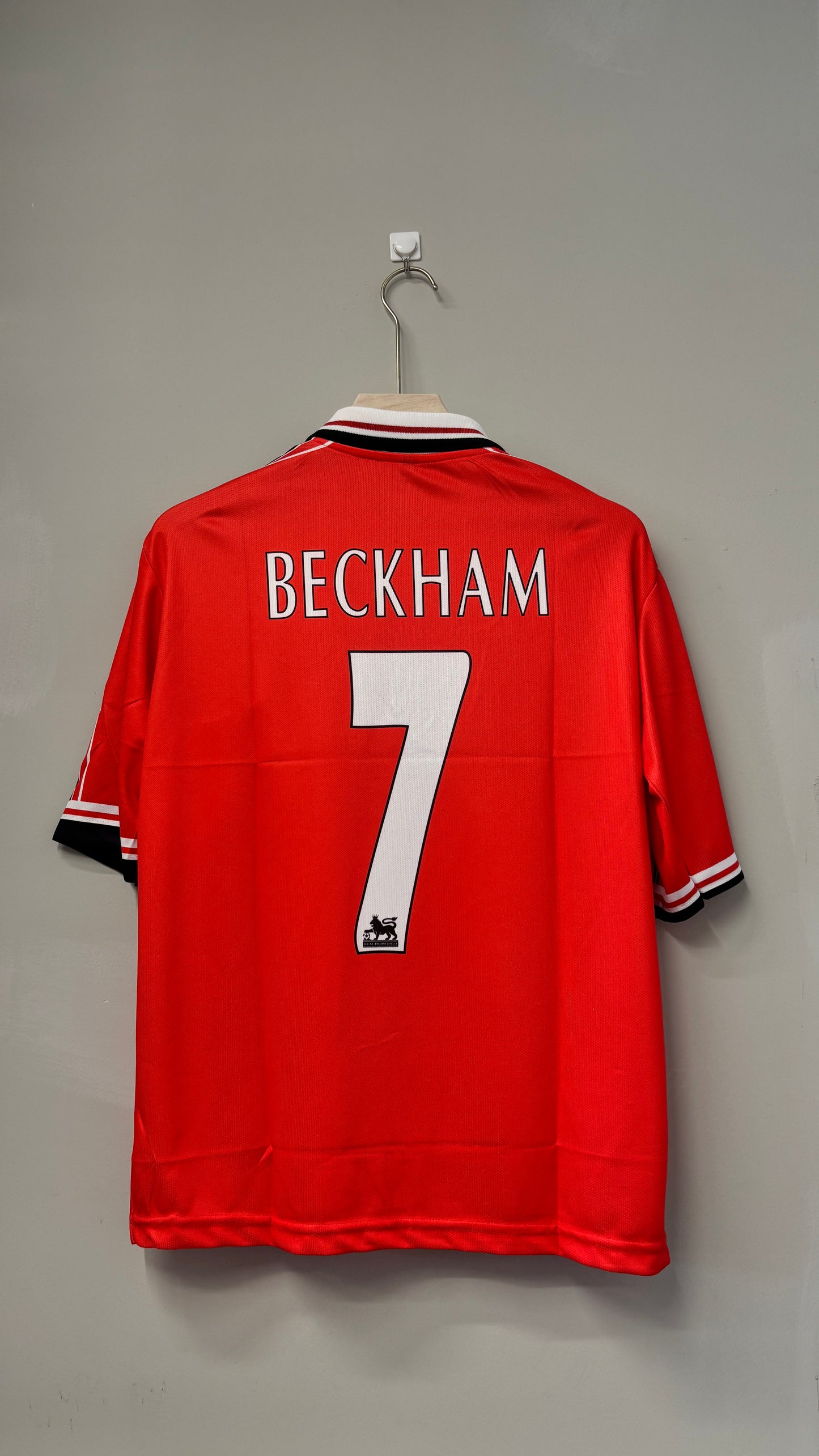 MANCHESTER UNITED 1998-99 RETRO