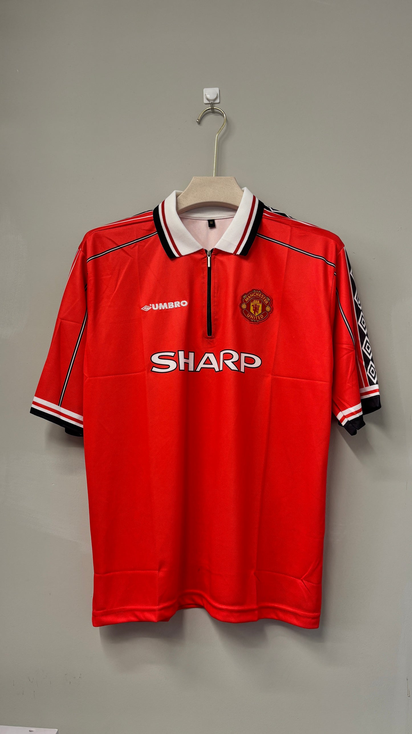 MANCHESTER UNITED 1998-99 RETRO